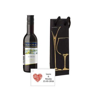 Vino de cosecha en caja con tarjeta personalizada
