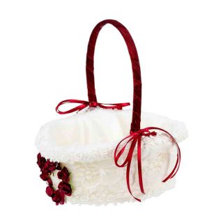 Cesta, pétalos o anillos de boda