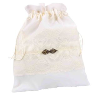 Elegante limosnera blanca para novia
