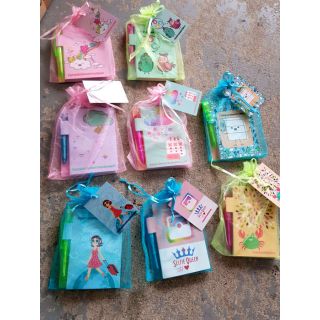 Libretas divertidas con boli en organdil con tarjeta