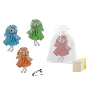 Broche de muñeca sombrero de paja y bolsa de tul