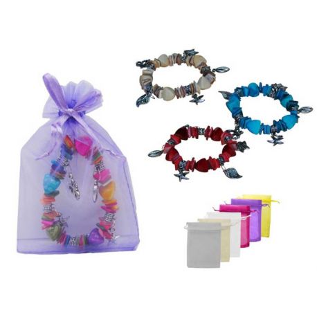 Pulsera de nacar con abalorios y bolsa de tul