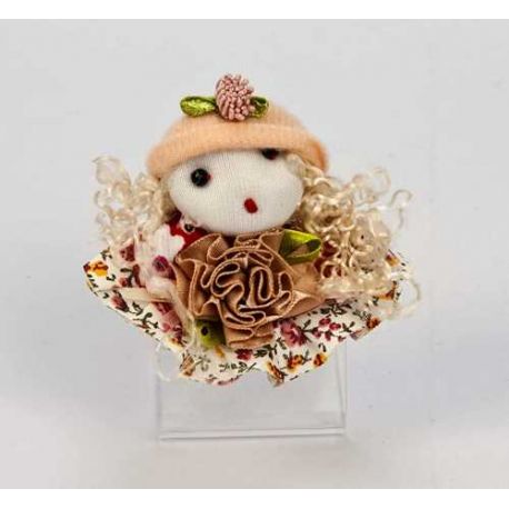 Broche muñeca gorra rosa