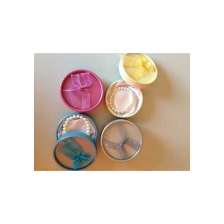 Pulseras perlas blancas + caja lazo (precio unidad)