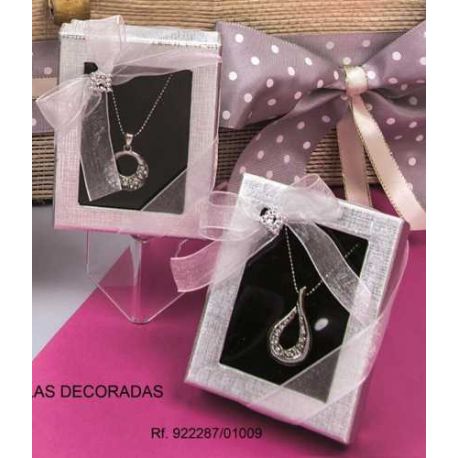 GARGANTILLA DECORADA