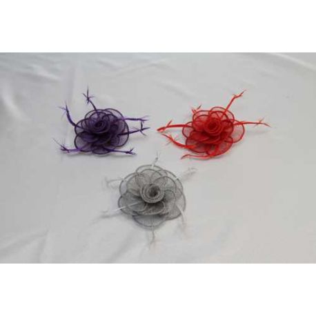 Tocado Flor Sinamay y Pluma Anudada tintadas en 3 colores