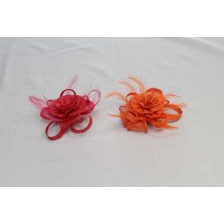 Tocado Flor Sinamay y Pluma tintadas en 2 colores
