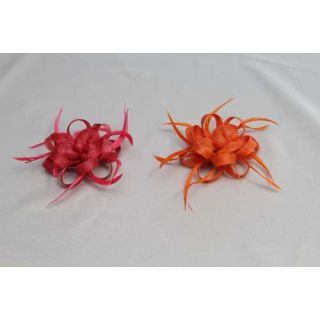 Tocado Flor Sinamay y Pluma Oca Biots tintadas en 2 colores
