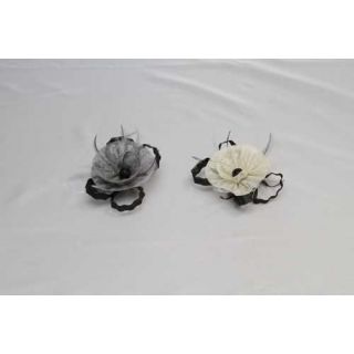 Tocado Bicolor Flor Sinamay, plumas y cintas tubulares