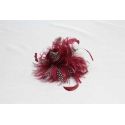 Tocado Plumas Gallina Guinea y Gallo Cranberry
