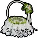 Cesta con asa y adorno con flor. 