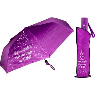 Paraguas morado “la peor tormenta” 