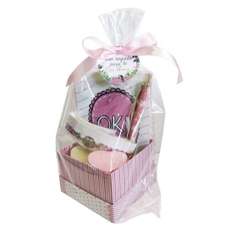 Caja rosa con jabones pulsera espejo ok y boli en bolsa con tarjeta y lazo