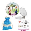 Espejo con sombrilla y niños, con bolsa de lunares de color azul, y tarjeta personalizada
