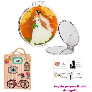 Espejo con una elegante novia con velo, con dibujos decorativos y con bicicleta, y tarjeta personalizada