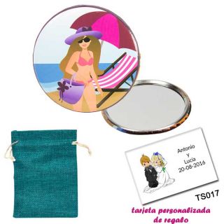 Espejo de Chapa con chica en la Playa, con bolsa de saco azul y tarjeta personalizada