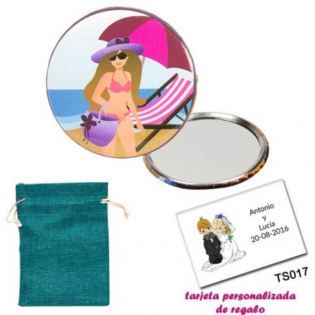 Espejo de Chapa con chica en la Playa, con bolsa de saco azul y tarjeta personalizada