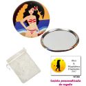 Espejo de Chapa con chica en la Playa, con bolsa blanca de organza, y tarjeta personalizada