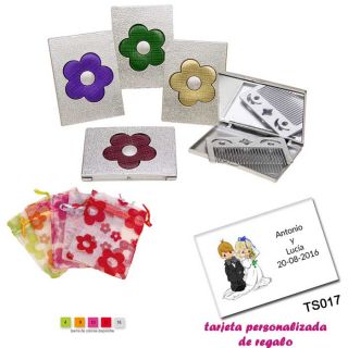 Espejo plateado con una flor grande, y con un peine en el interior, con bolsa de organza con motivos florales multicolor, y tarj