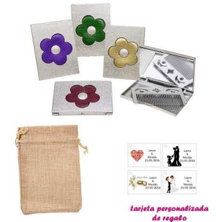 Espejo plateado con una flor grande, y con un peine en el interior, con bolsa de saco marrón y tarjeta personalizada
