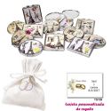 Espejos vintage con motivos de ciudades, con bolsita blanca elegante con alianzas bordadas, y tarjeta personalizada