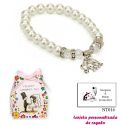 Pulsera de perlas blancas y abalorios con brillantes, y un colgante de elefante