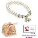 Pulsera de perlas blancas y abalorios con brillantes, y un colgante de elefante