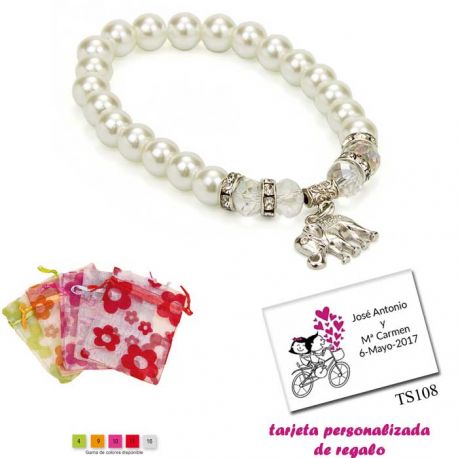 Pulsera de perlas blancas y abalorios con brillantes, y un colgante de elefante