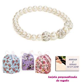 Pulsera de perlas blancas nacarada con 3 piedras con brillantes