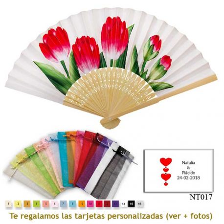 Abanico blanco con tulipanes rojos y bolsa de organdil de colores