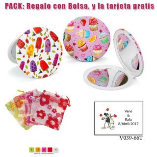 Espejo con bonitos dibujos surtidos de pasteles y helados
